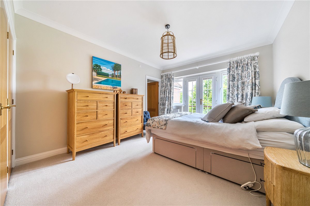 3 bedroom Flat, Woodridge, Newbury, RG14 - , Image 6