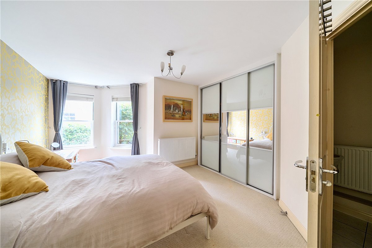 2 bedroom Flat, Winton Close, Winchester, SO22 - Sold, Image 8