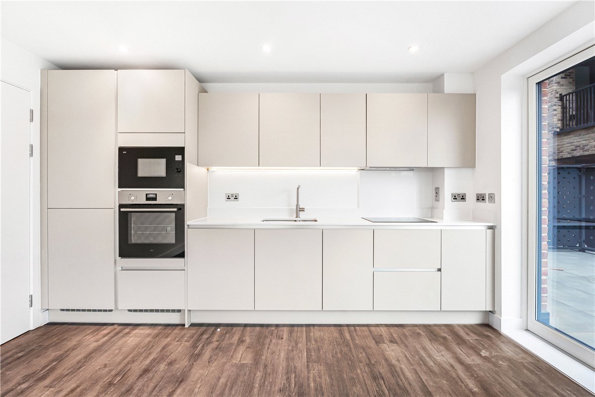 2 bedroom Flat, Shillingford House, Munda Way, OX2 - Available