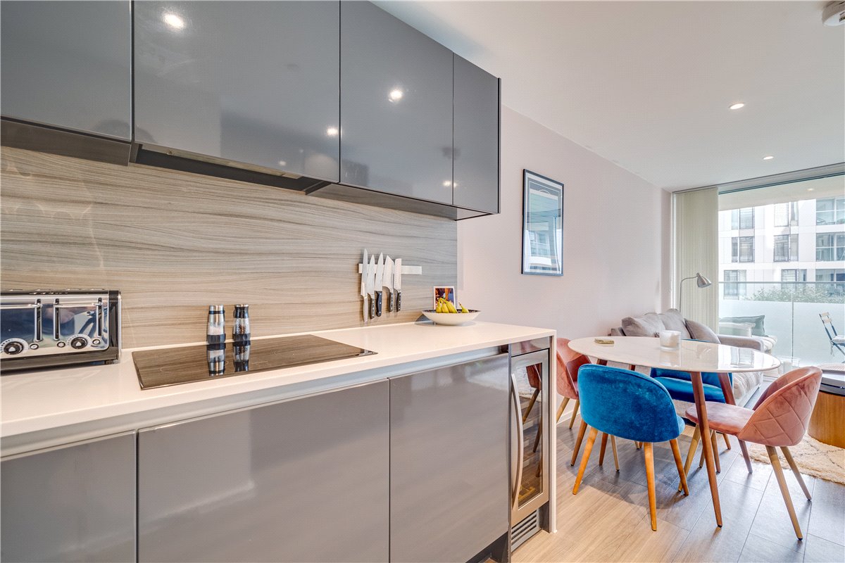 1 bedroom Flat, Buckhold Road, London, SW18 - Sold, Image 7