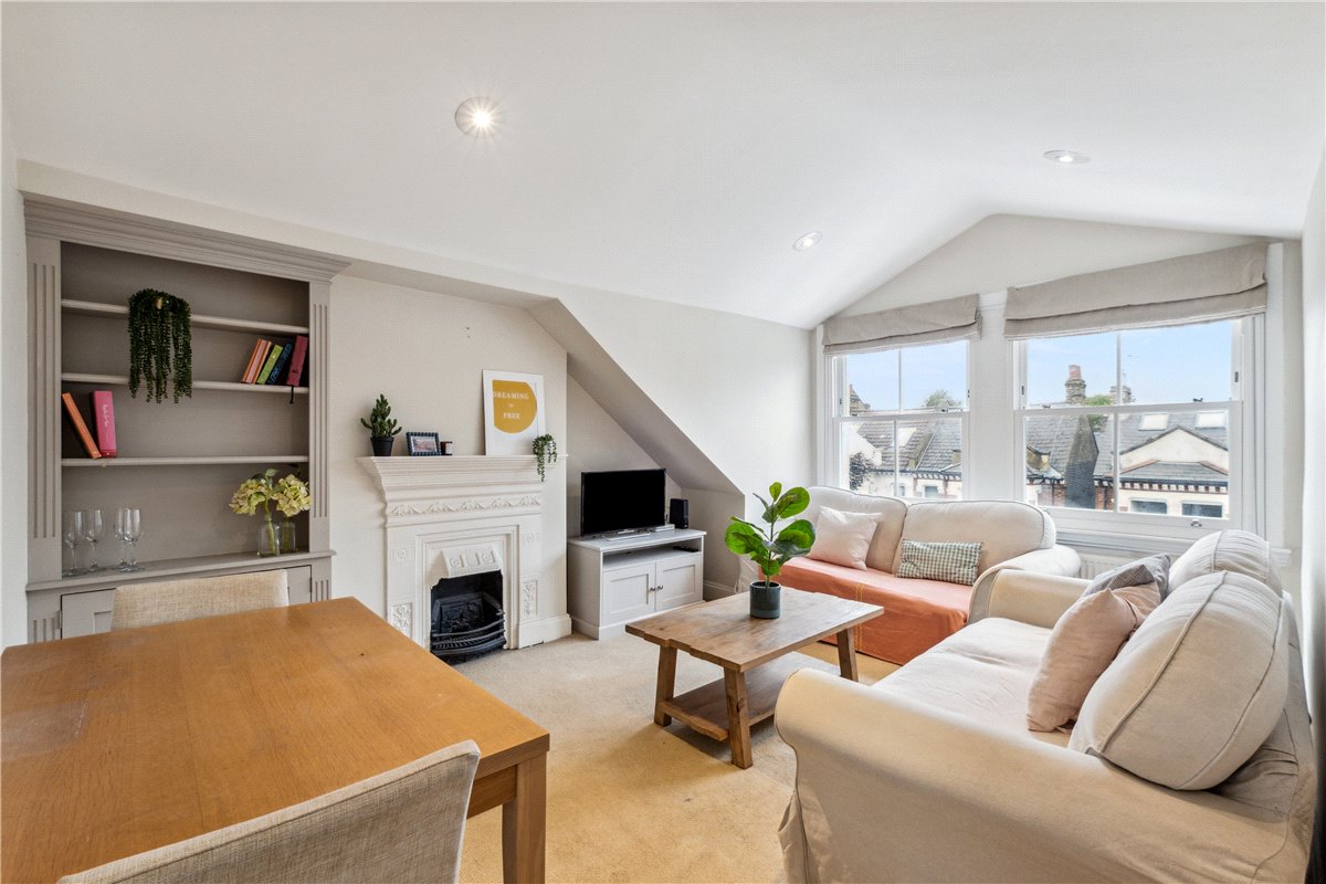 2 bedroom Flat, Geraldine Road, London, SW18 - Sold