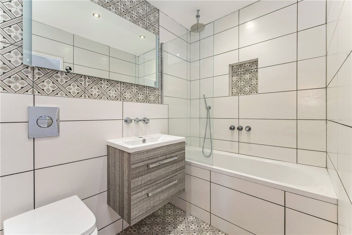 2 bedroom Flat, Farne House, 12 Crewe Street, NE68 - Available, Image 10