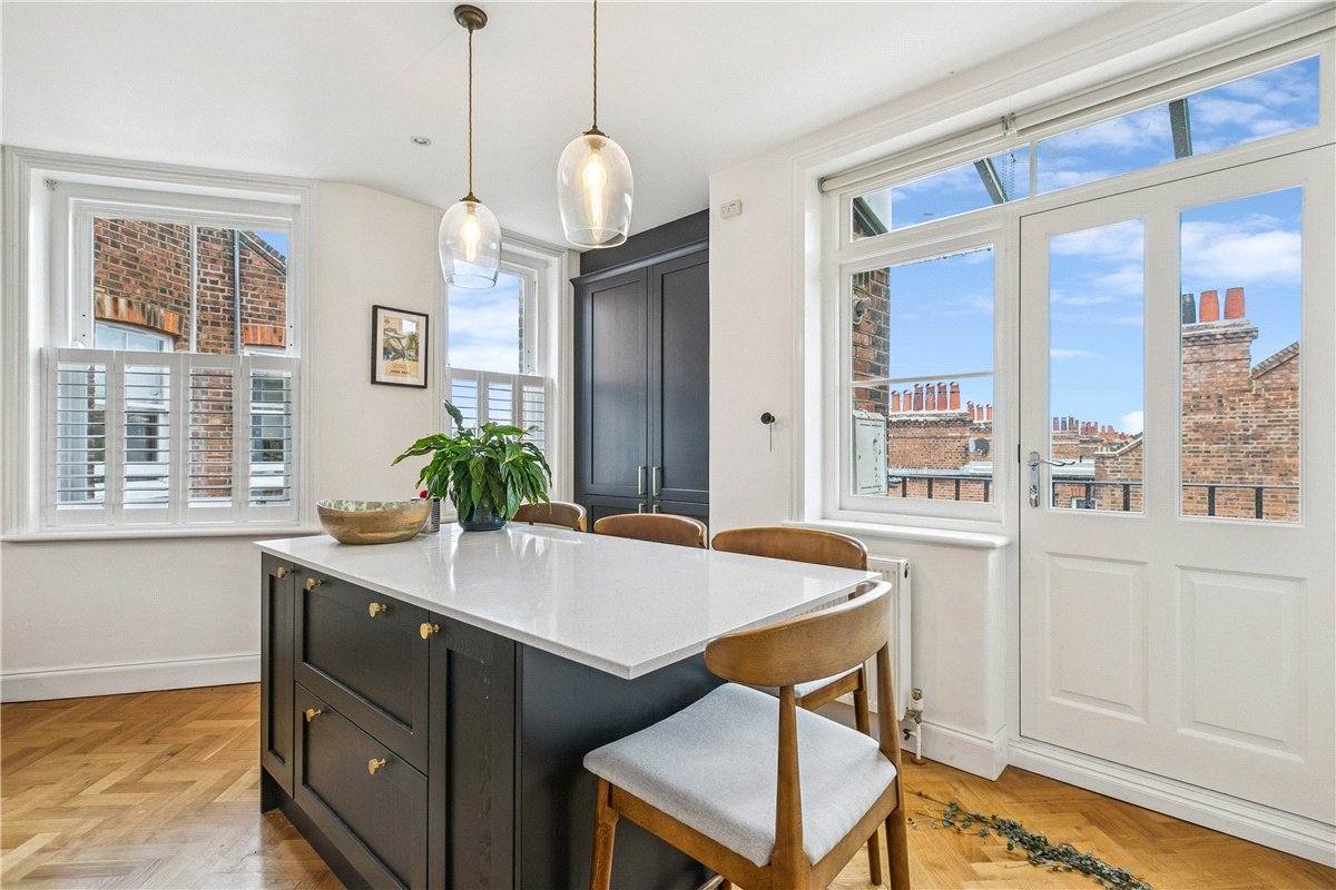 2 bedroom Flat, Bishops Mansions, Stevenage Road, SW6 - Available, Image 10