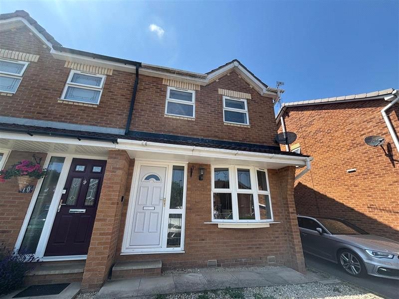 3 bedroom House, Westerton Drive, Bramley, S66 - Available