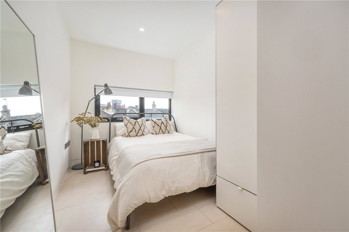 2 bedroom Flat, Latitude House, Oval Road, NW1 - Available, Image 5