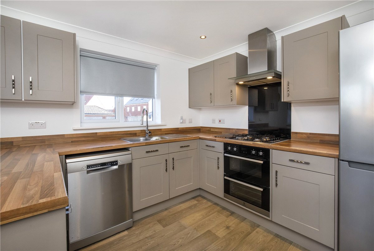 3 bedroom House, Ingleborough Drive, Harrogate, HG3 - Available, Image 16