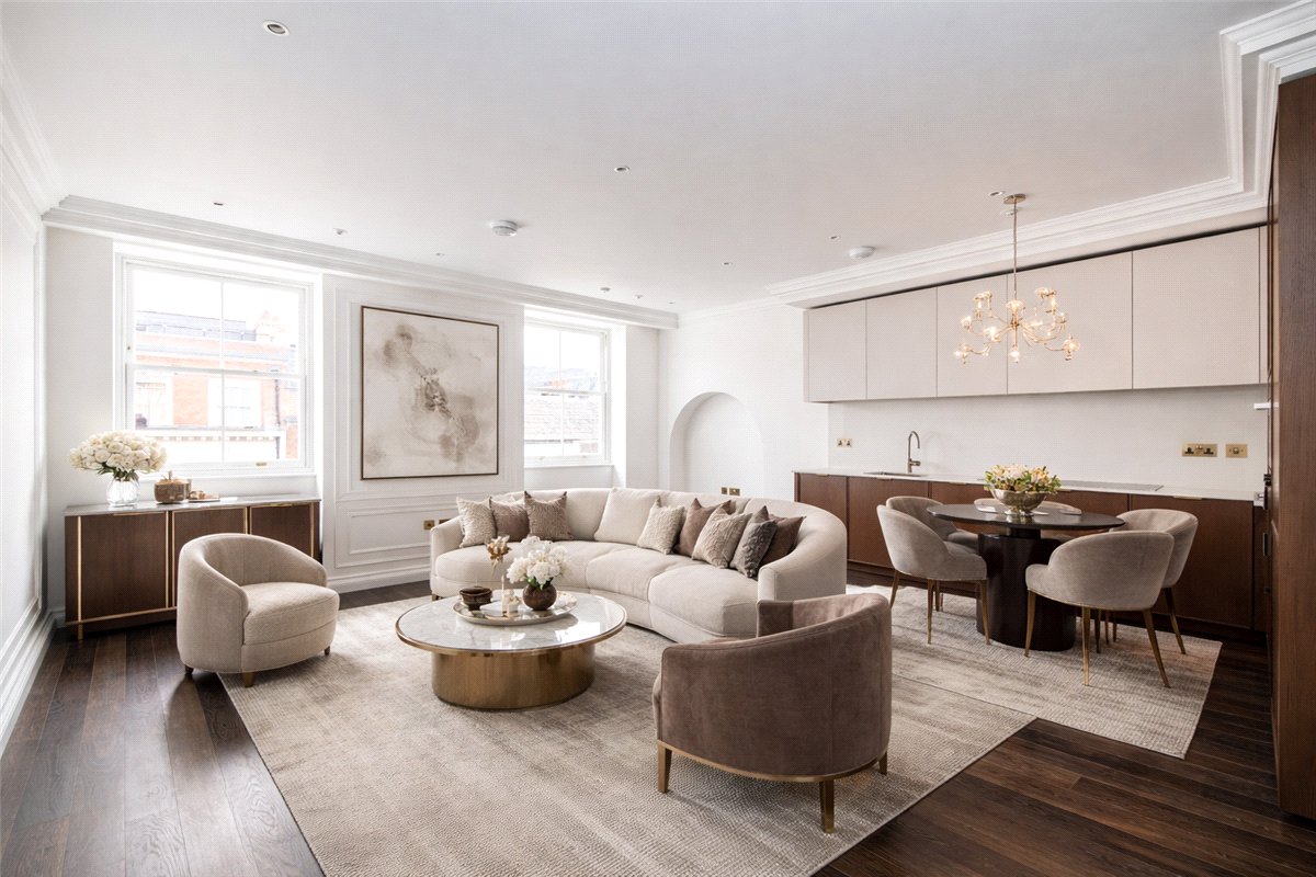 1 bedroom Flat, Charles Street, London, W1J - Available