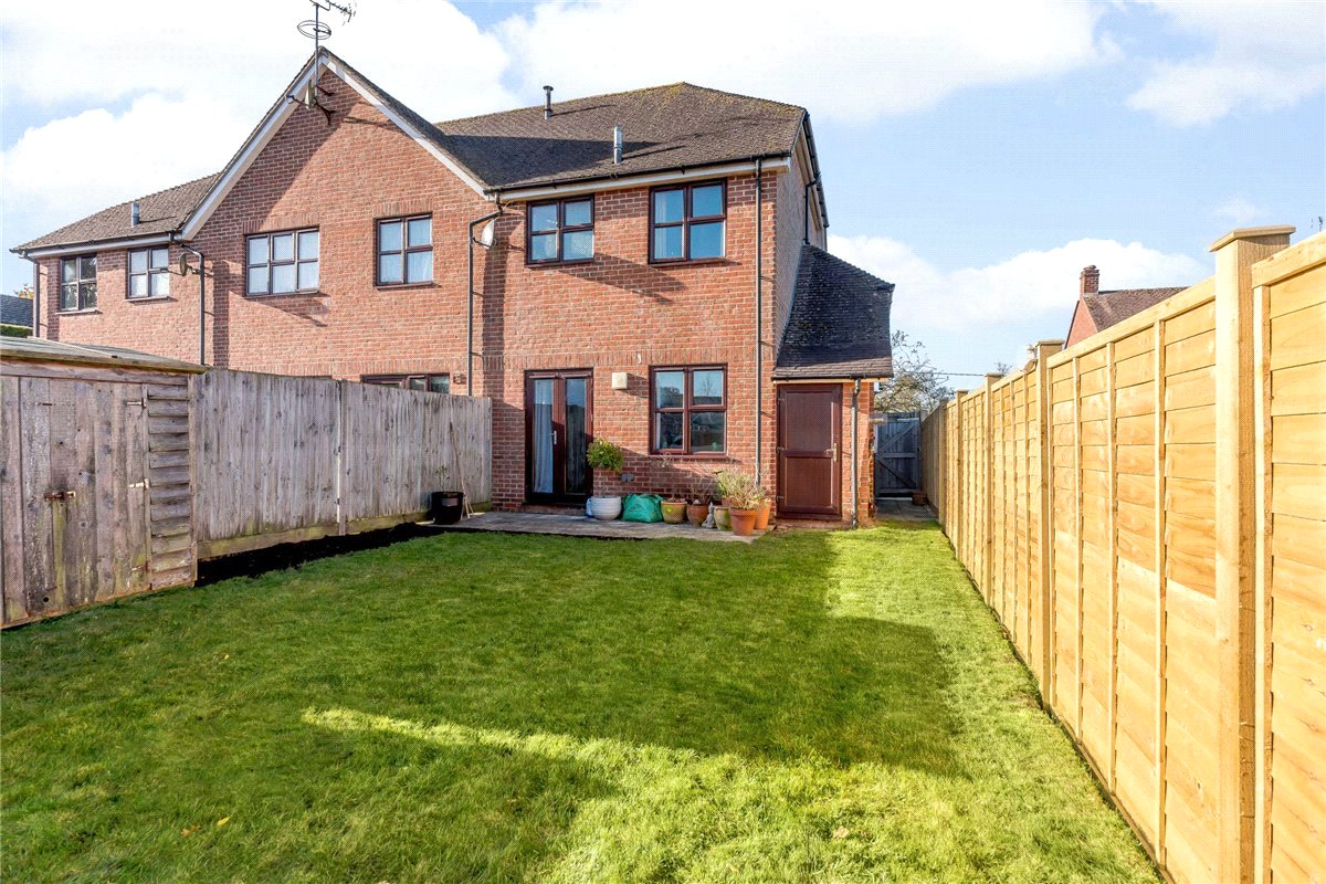 2 bedroom House, Gore End Road, Ball Hill, RG20 - 