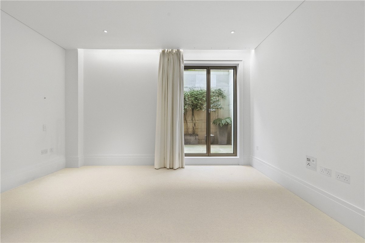 4 bedroom Flat, Chelsea Manor Street, Chelsea, SW3 - Available, Image 17