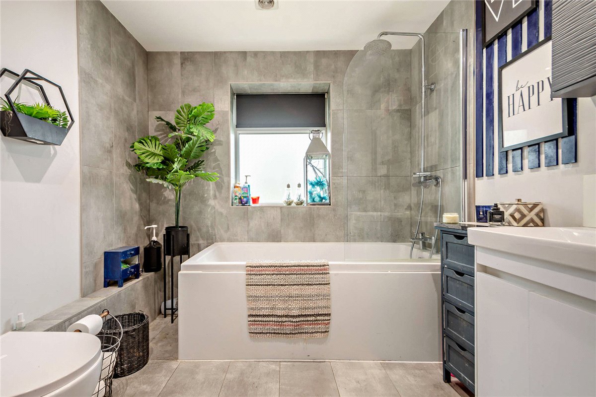 6 bedroom House, Calcutt, Near Knaresborough, HG5 - Available, Image 13