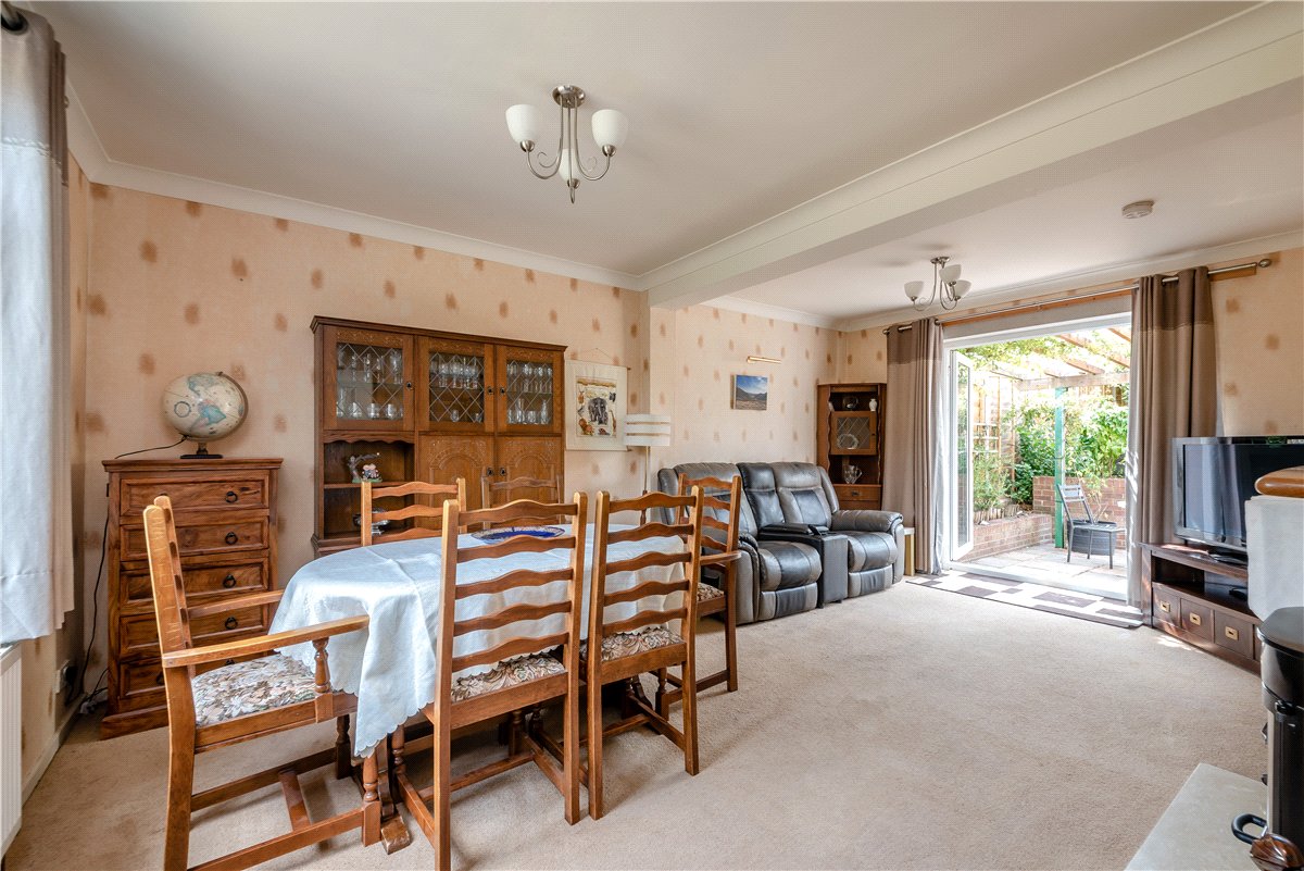 3 bedroom House, Roberts Road, Barton Stacey, SO21 - Available, Image 4