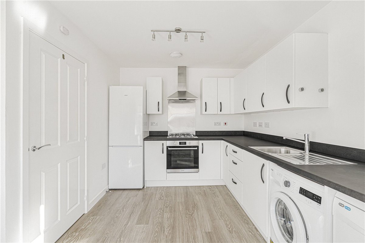 3 bedroom House, Sparrowhawk Crescent, Wootton, NN4 - Available, Image 1