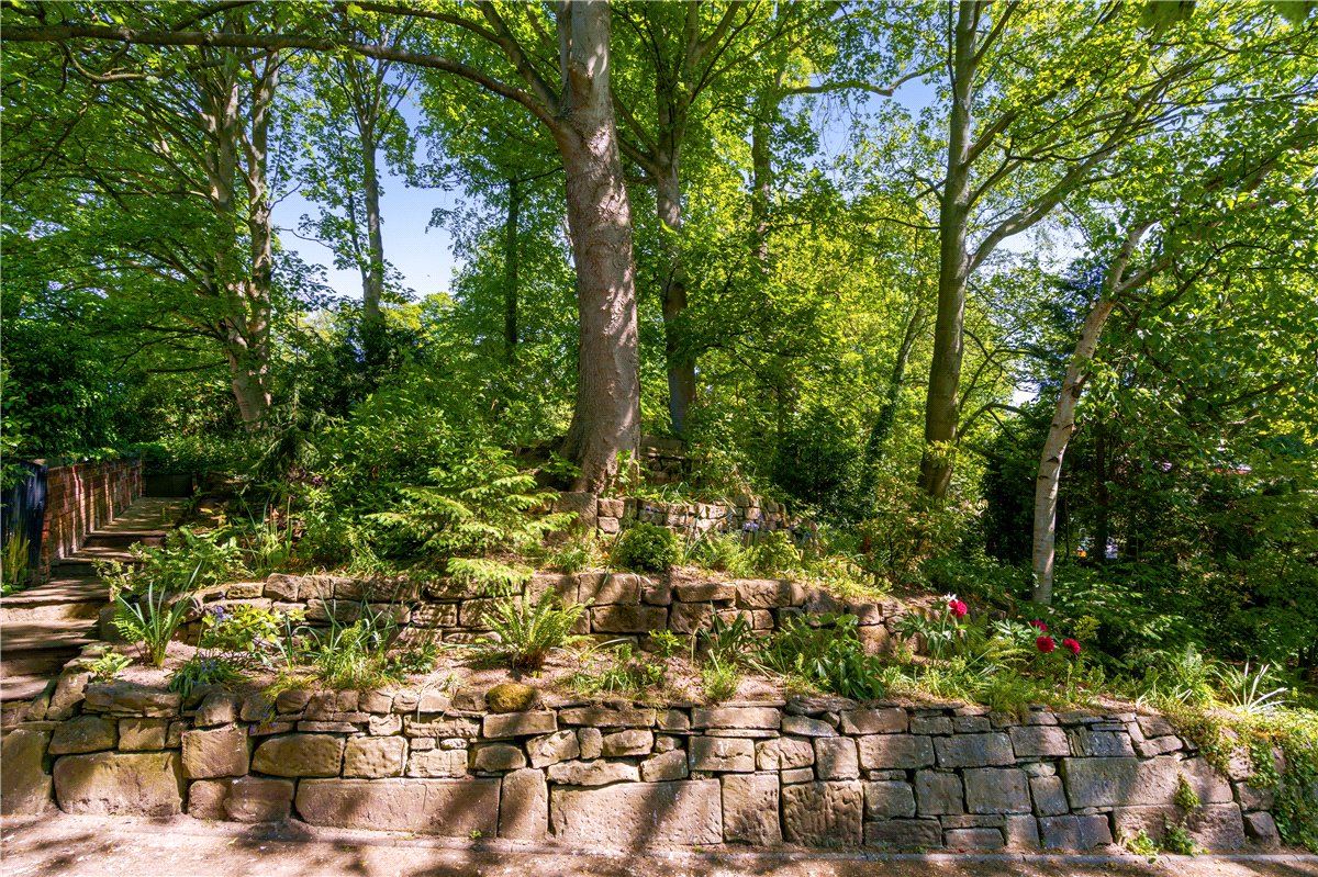 6 bedroom House, York House, Carleton Road, WF8 - Available, Image 8