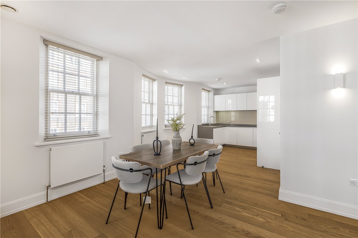 3 bedroom Maisonette, Devonshire Street, Marylebone, W1G - Available, Image 25