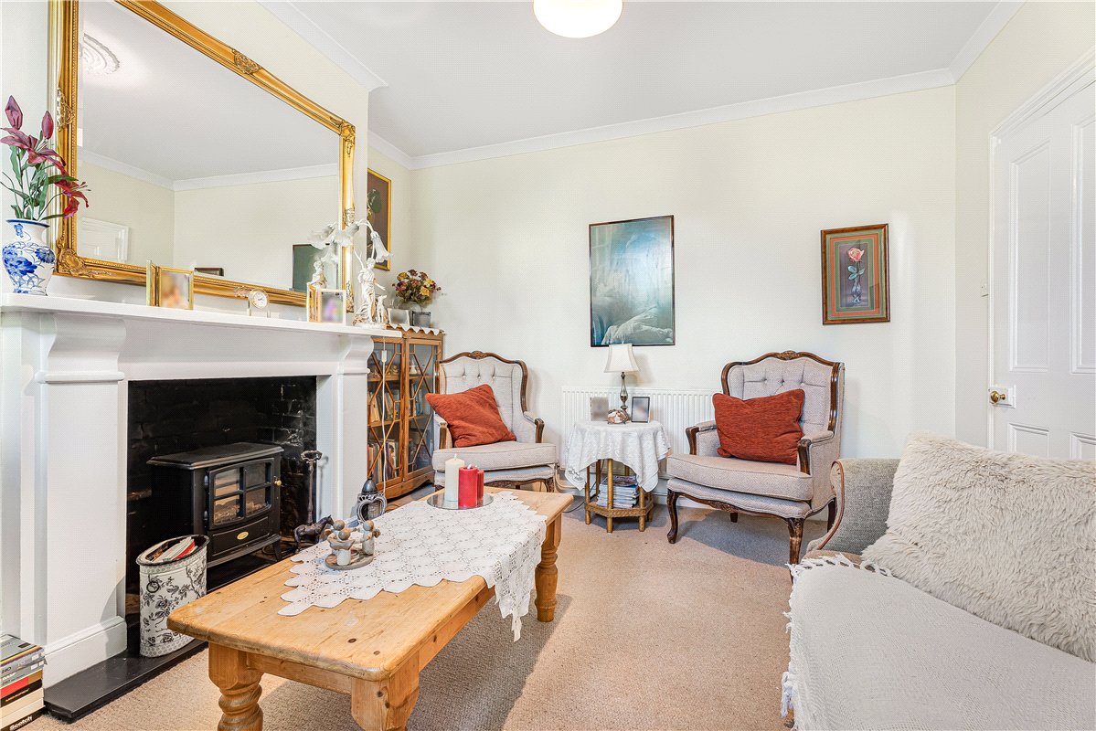 4 bedroom House, Spring Road, Abingdon, OX14 - Available, Image 2