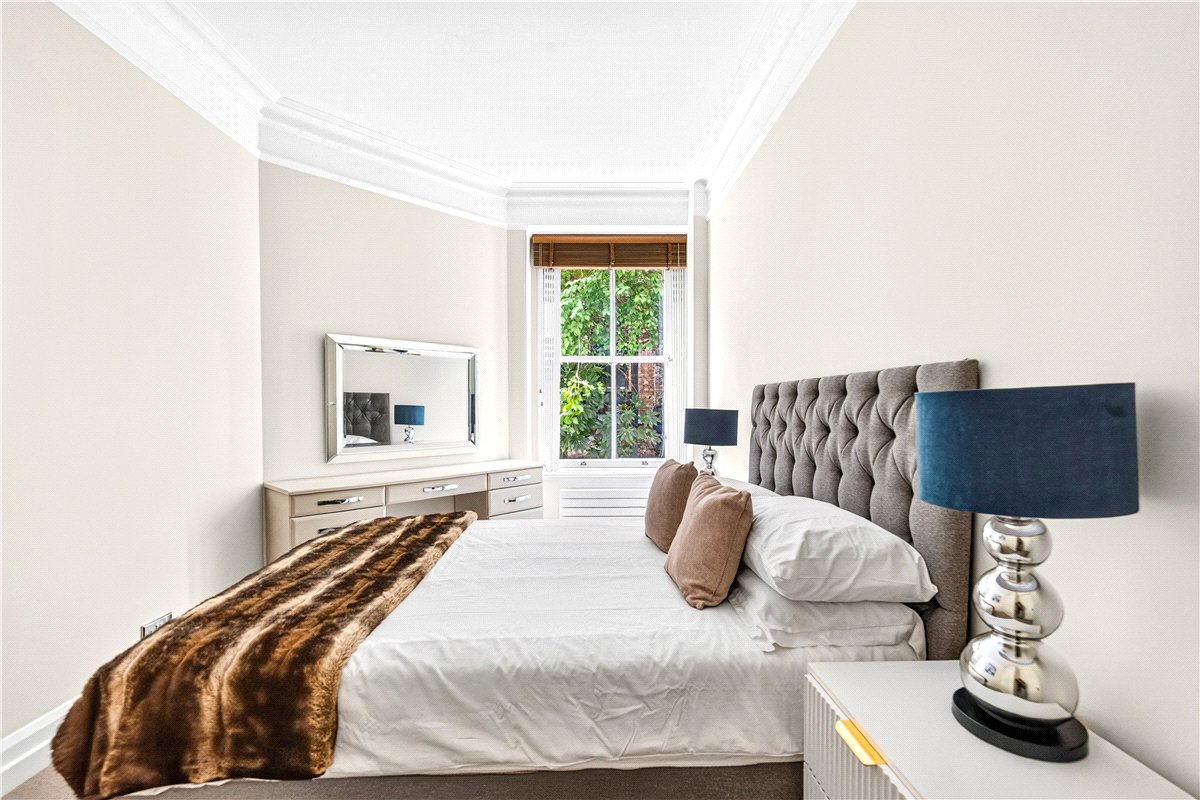 2 bedroom Flat, Basil Street, Knightsbridge, SW3 - Available, Image 4