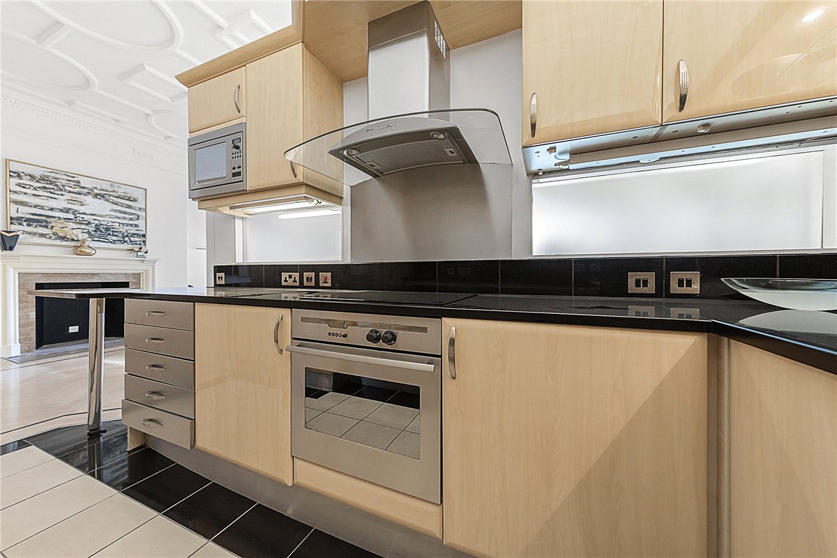 1 bedroom Flat, Carlos Place, Mayfair, W1K - Available, Image 8