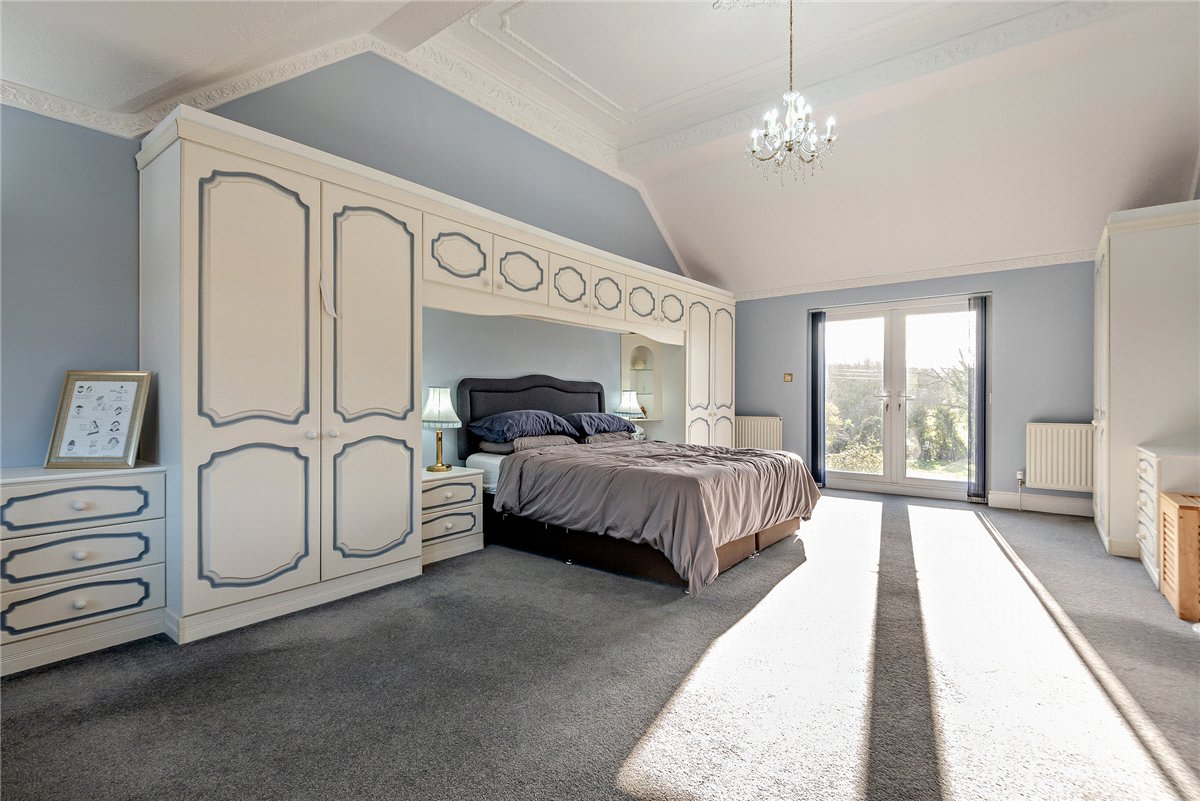 5 bedroom House, Fox's Lane, Kingsclere, RG20 - Available, Image 13