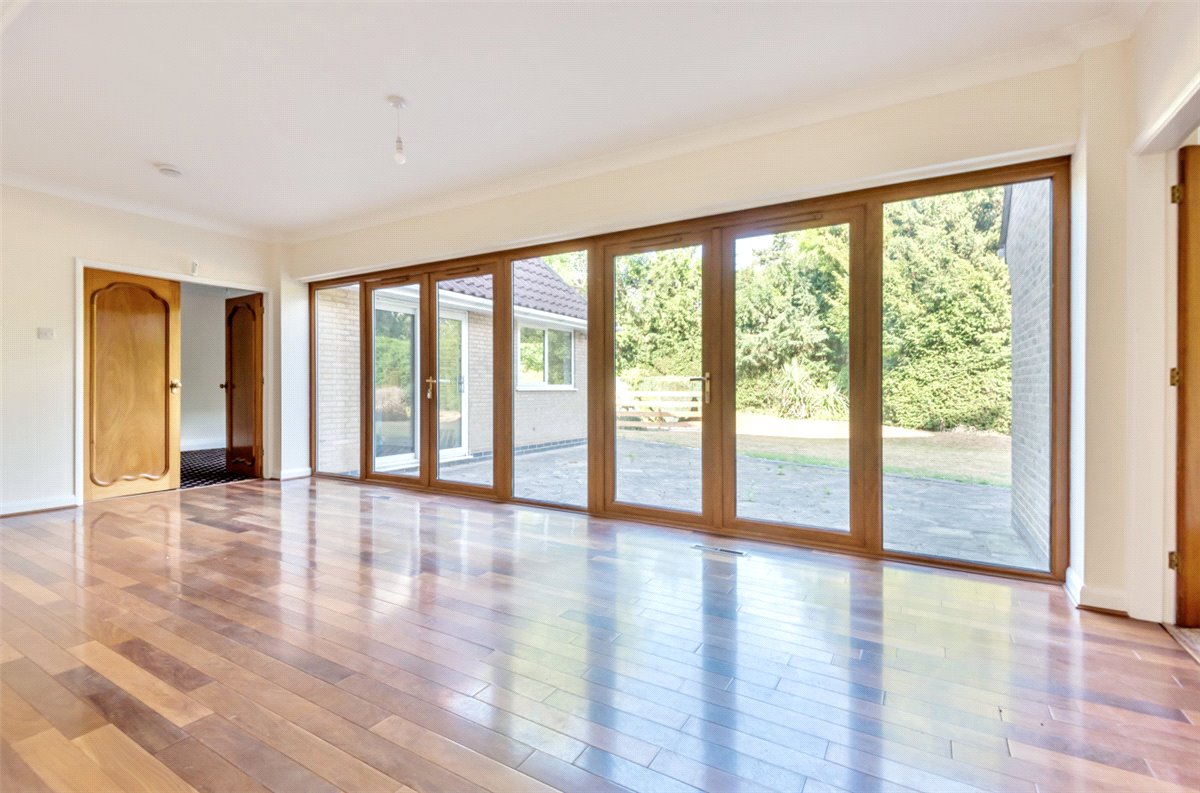 4 bedroom House, Nottingham Road, Nuthall, NG16 - Available, Image 1