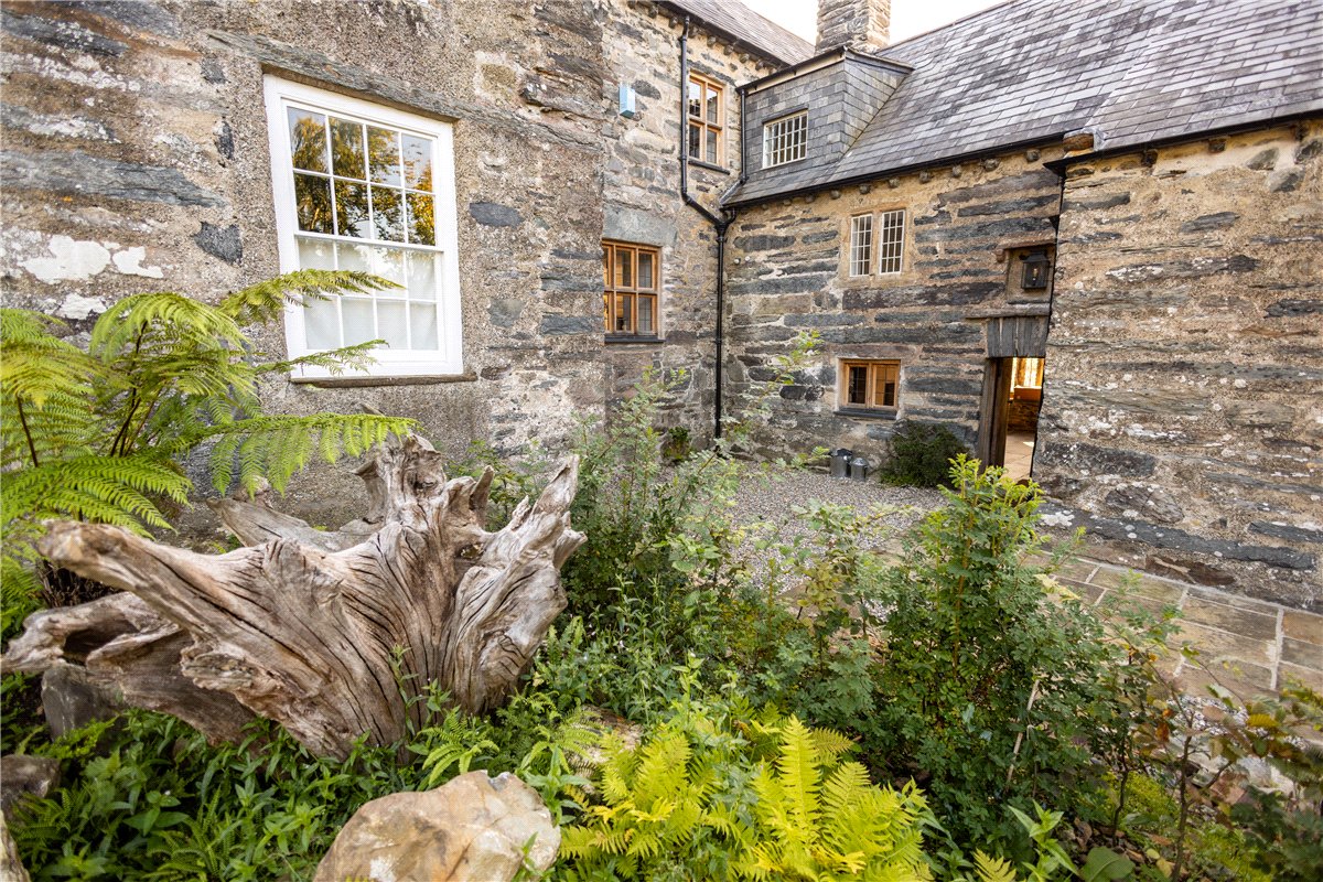 11 bedroom House, Talsarnau, Gwynedd, LL47 - Available, Image 10