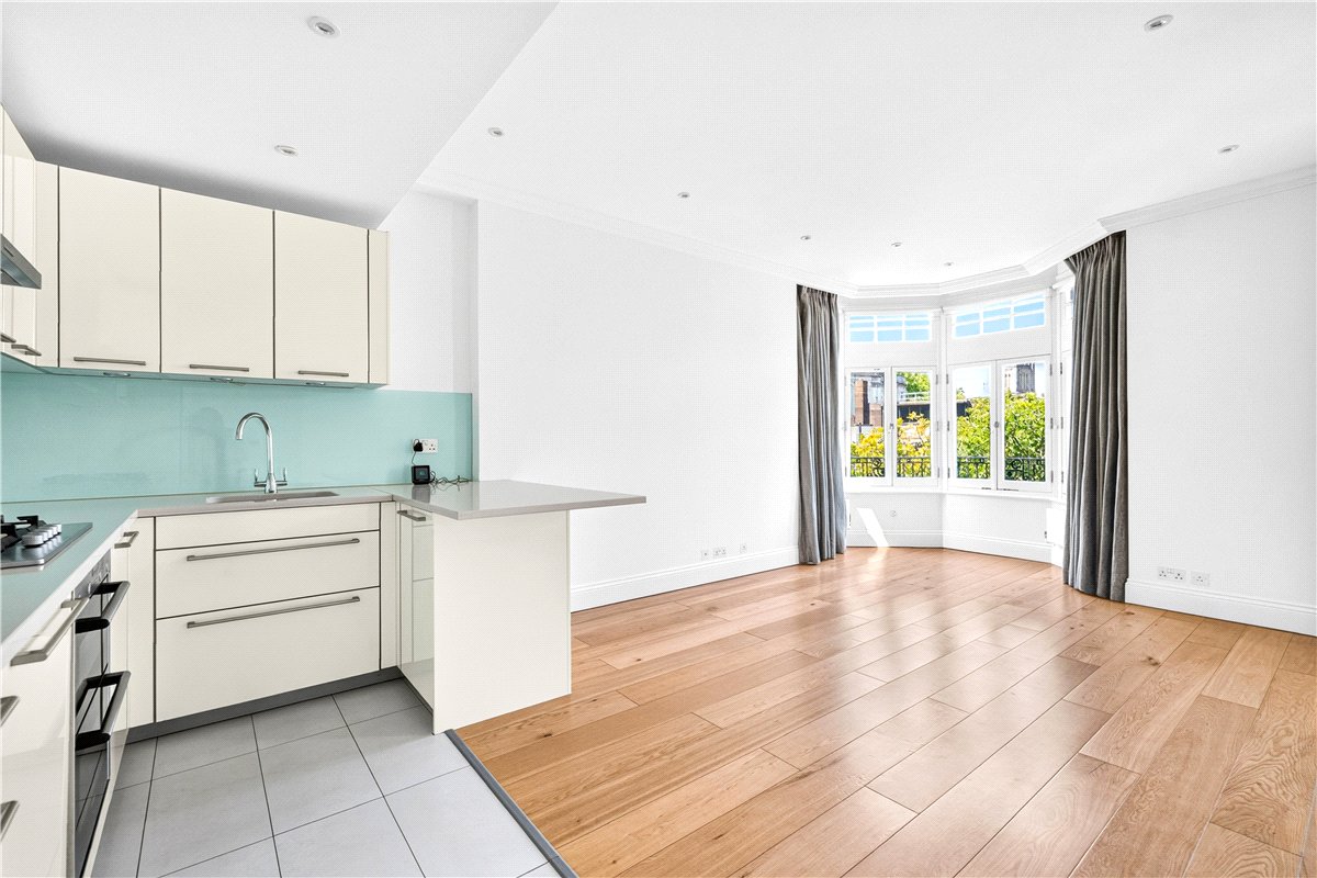 2 bedroom Flat, Egerton Terrace, South Kensington, SW3 - Available