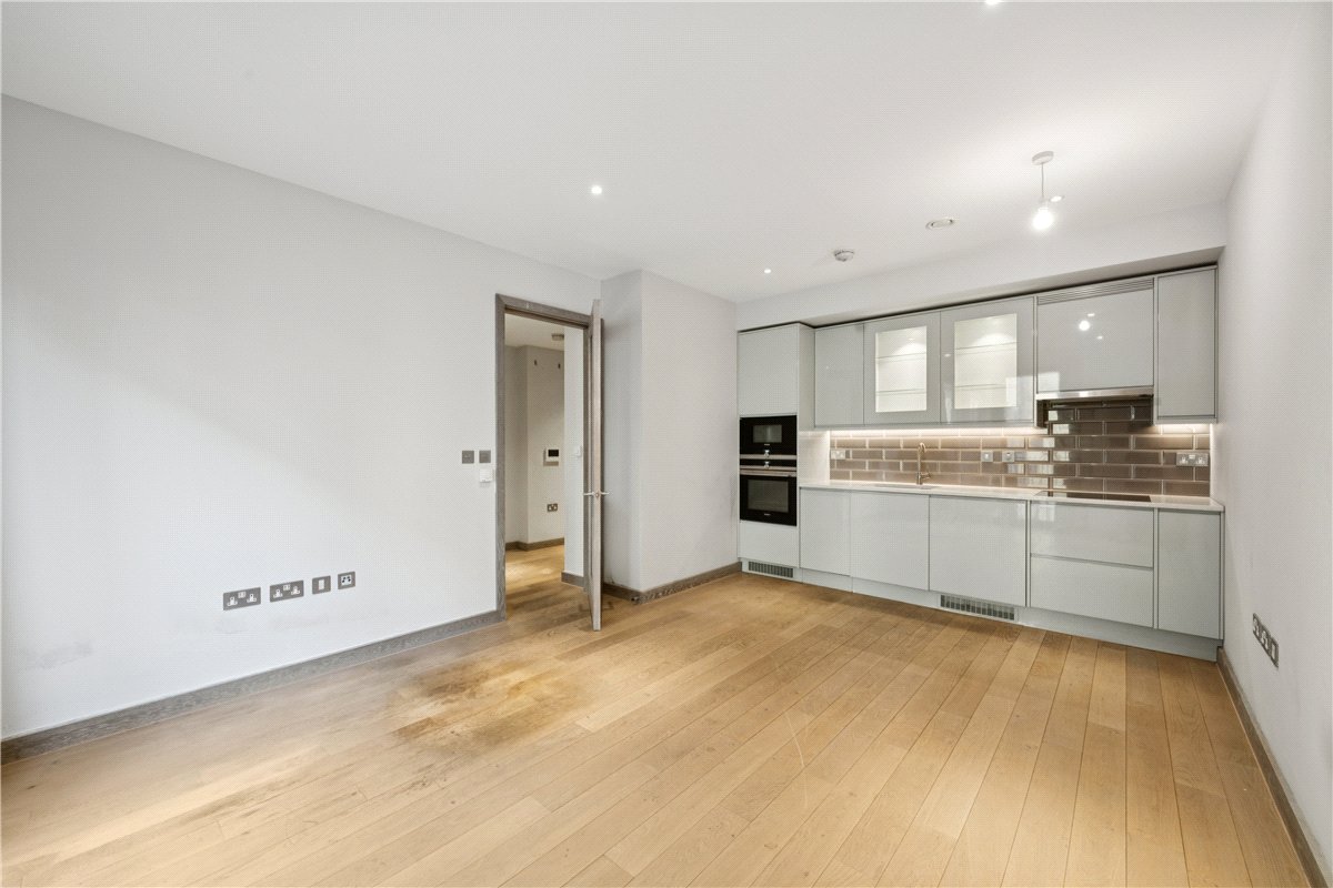 0 bedroom Flat, Chivers Passage, London, SW18 - Available