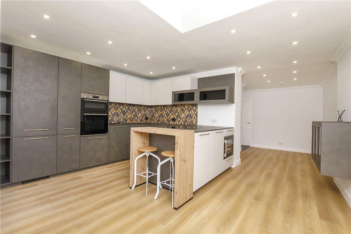 3 bedroom House, Highlands Avenue, Strensall, YO32 - Available, Image 11