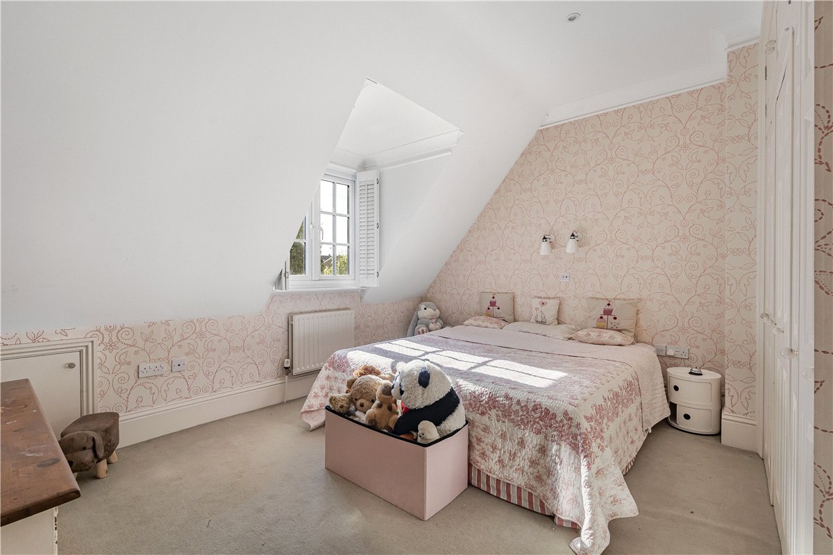 4 bedroom House, Phoenix Square, Pewsey, SN9 - Available, Image 11