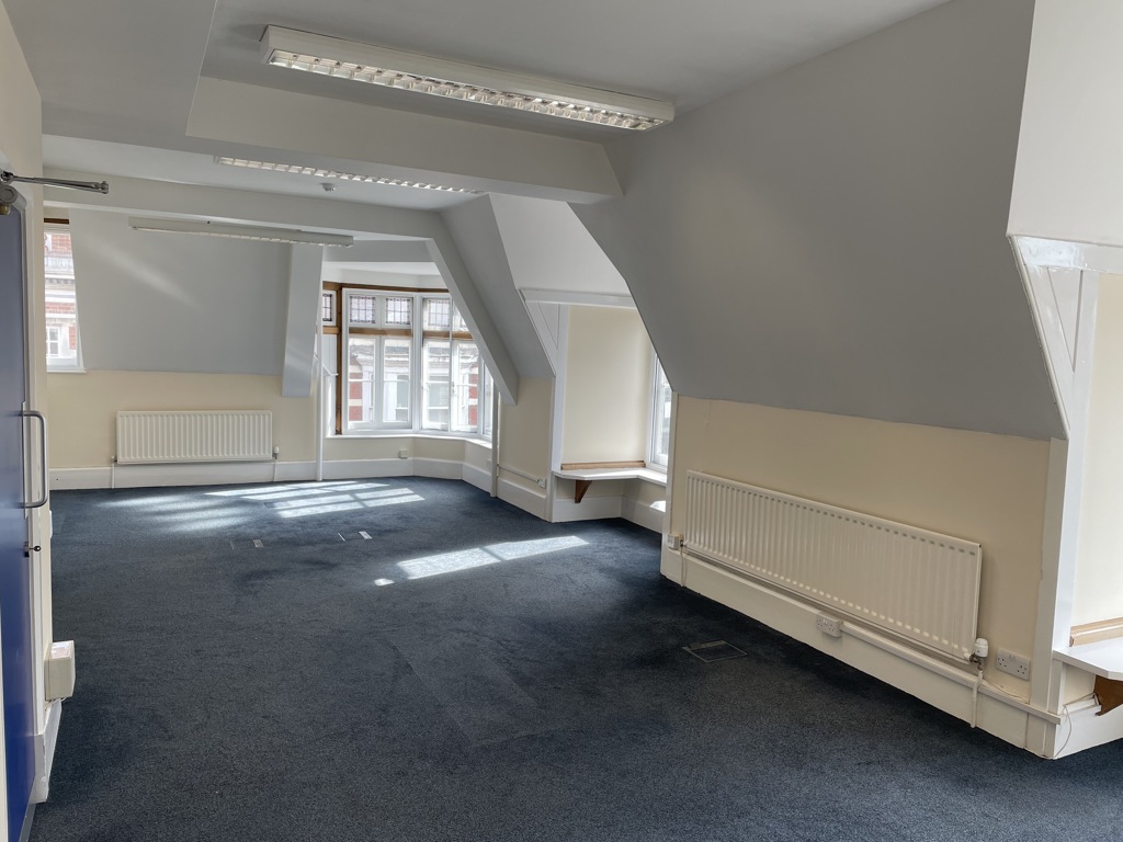 236 to 834 Sq Ft, 32 St. Thomas Street, Winchester, SO23 - Available, Image 2
