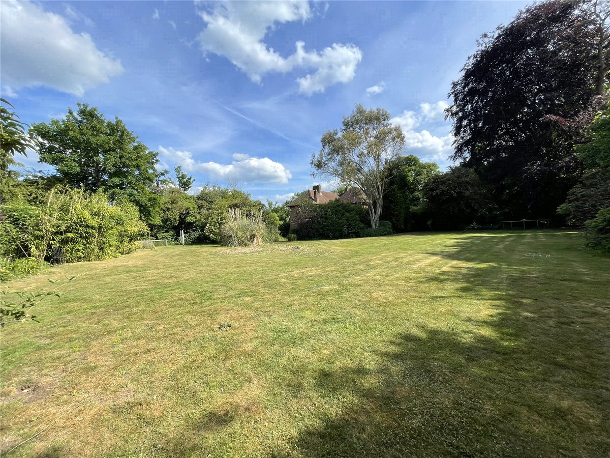 5 bedroom House, Love Lane, Donnington, RG14 - , Image 17