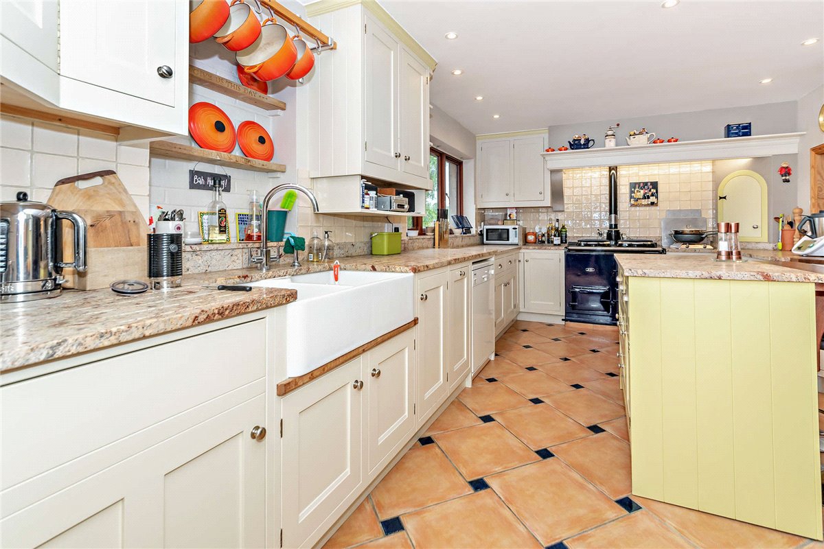 6 bedroom House, The Maltings, West Ilsley, RG20 - Available, Image 11