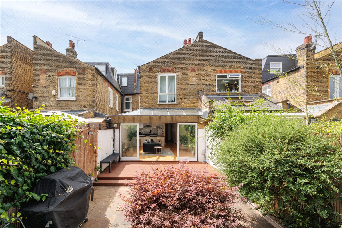 2 bedroom Flat, Woodlawn Road, London, SW6 - , Image 2