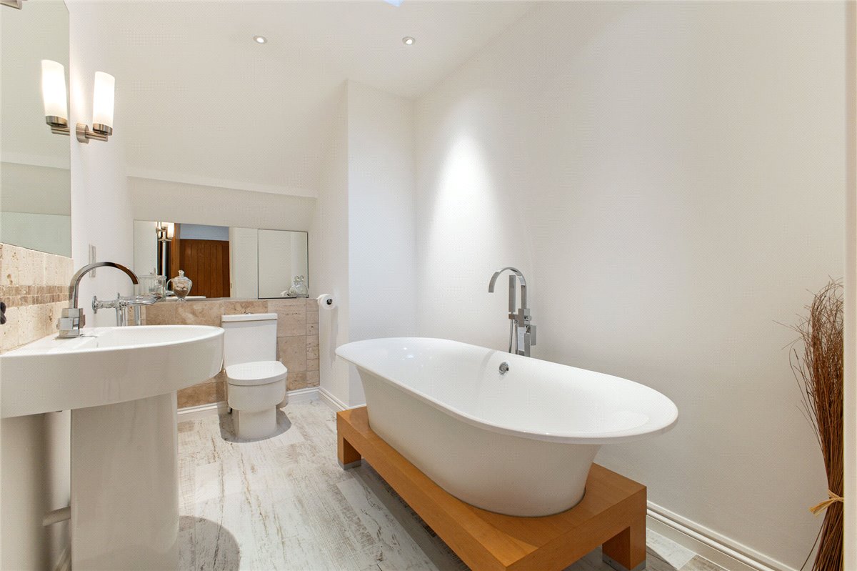 4 bedroom House, Broome Manor Lane, Swindon, SN3 - Sold, Image 7