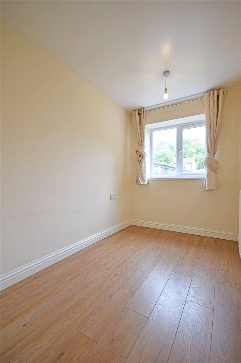 2 bedroom Flat, Elmfield Road, Cambridge, CB4 - Let Agreed, Image 5