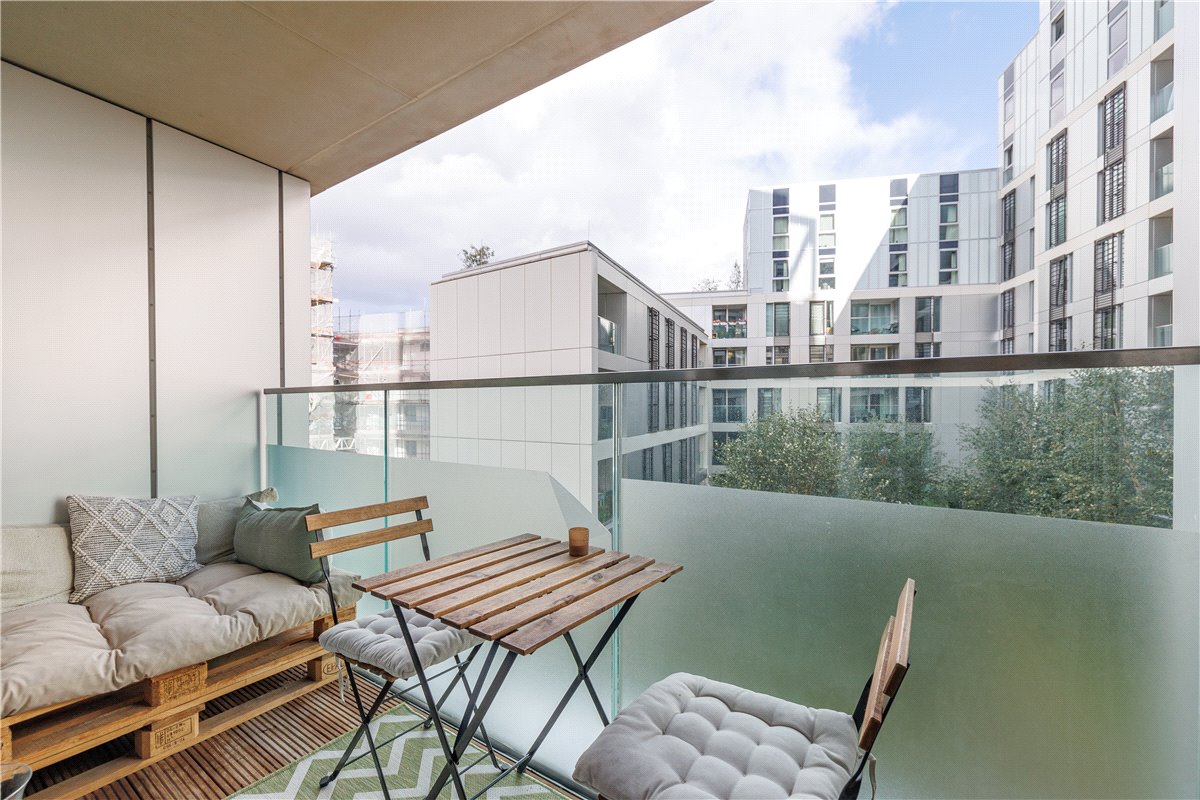 1 bedroom Flat, Buckhold Road, London, SW18 - Sold, Image 2