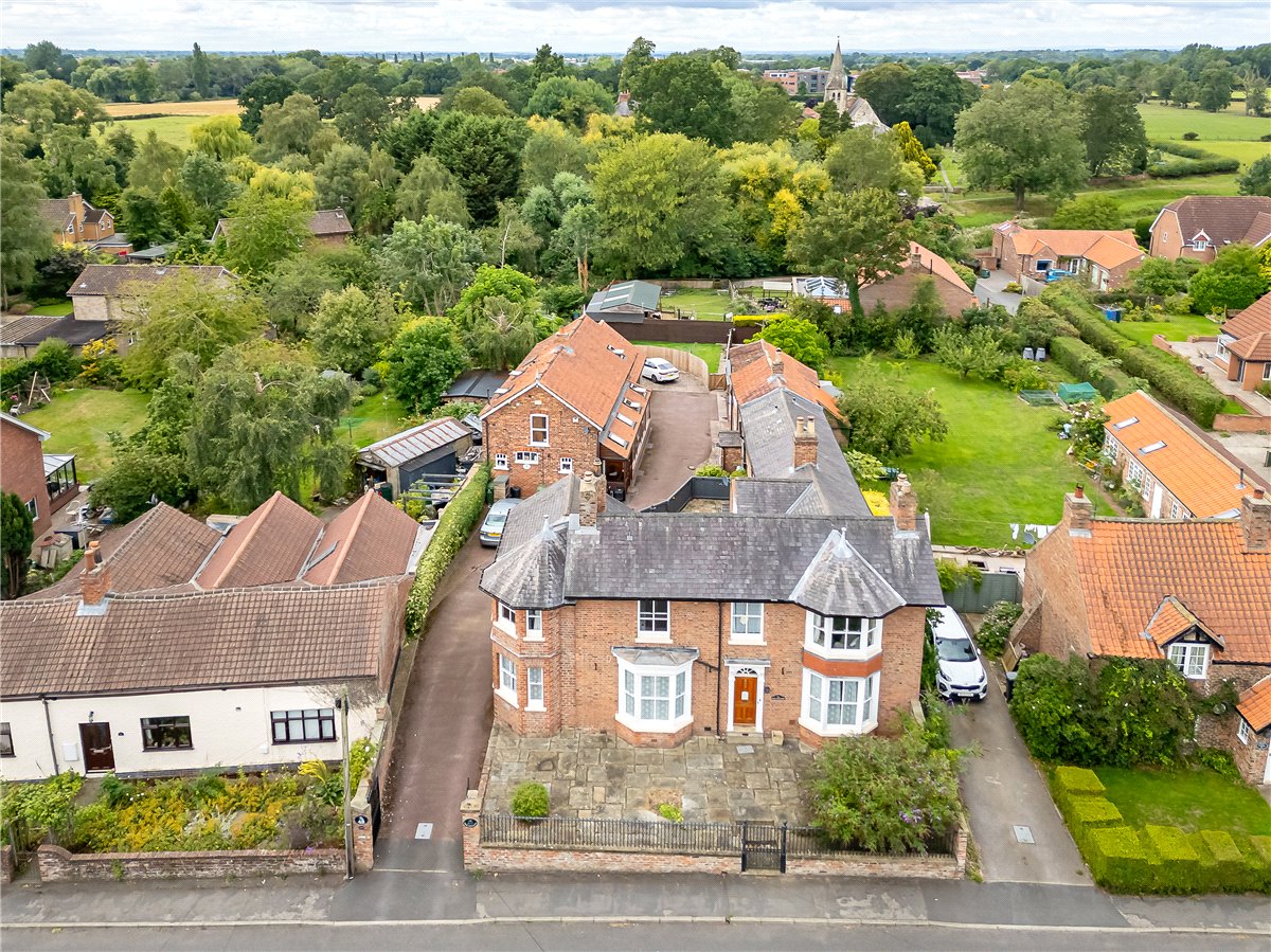 5 bedroom House, The Old Village, Huntington, YO32 - Available