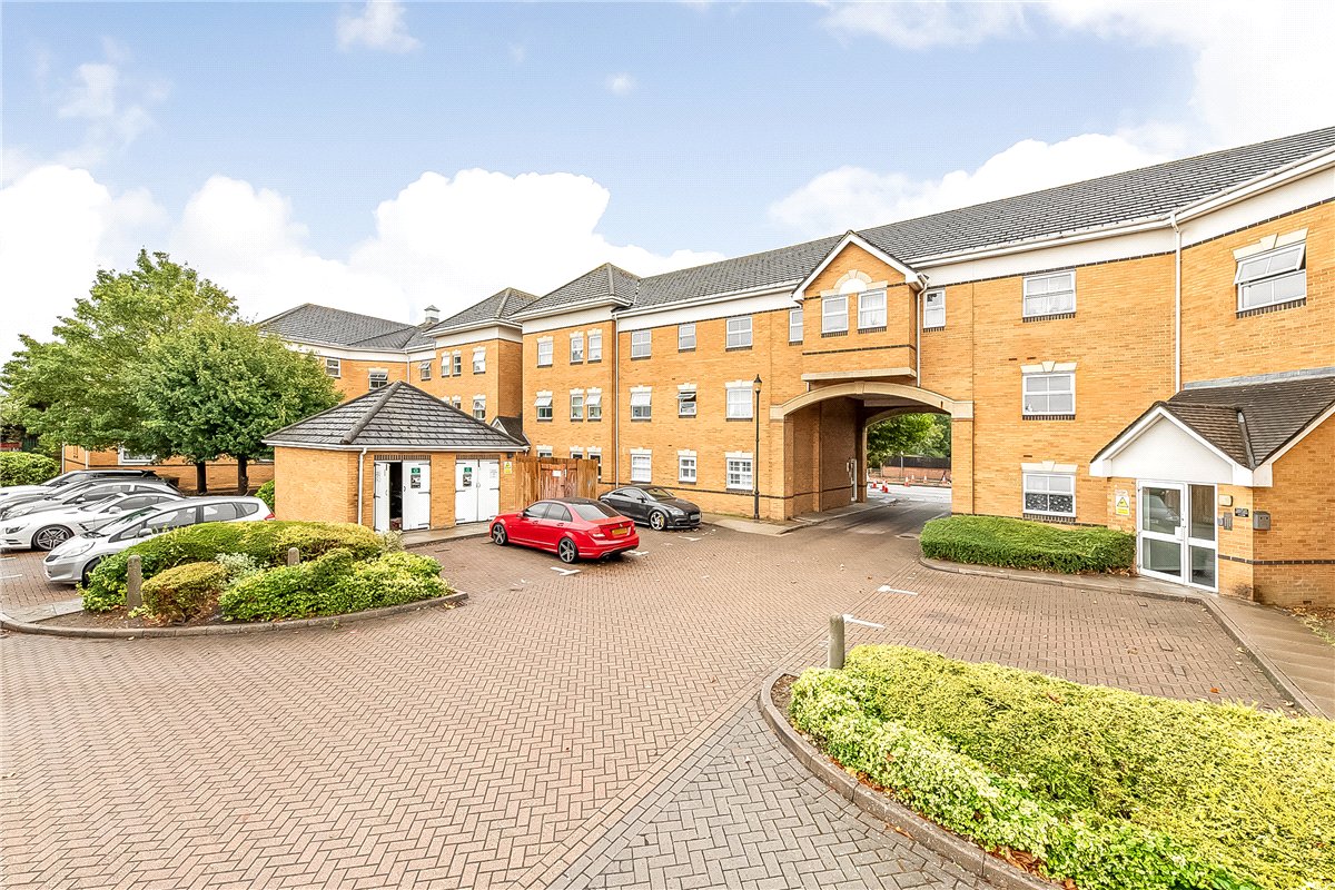 2 bedroom Flat, Sunbury-on-Thames, Surrey, TW16 - Available, Image 1