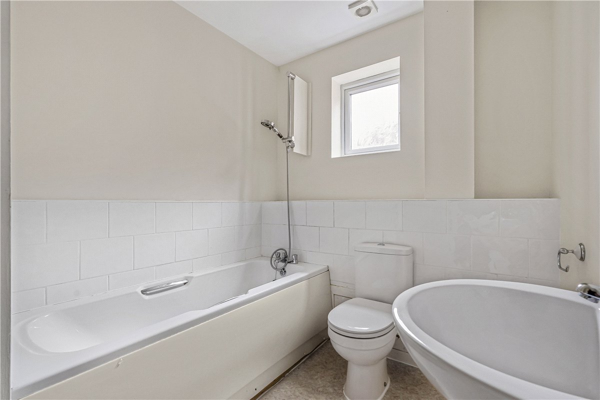 4 bedroom House, Butler Close, Kenilworth, CV8 - Sold, Image 3