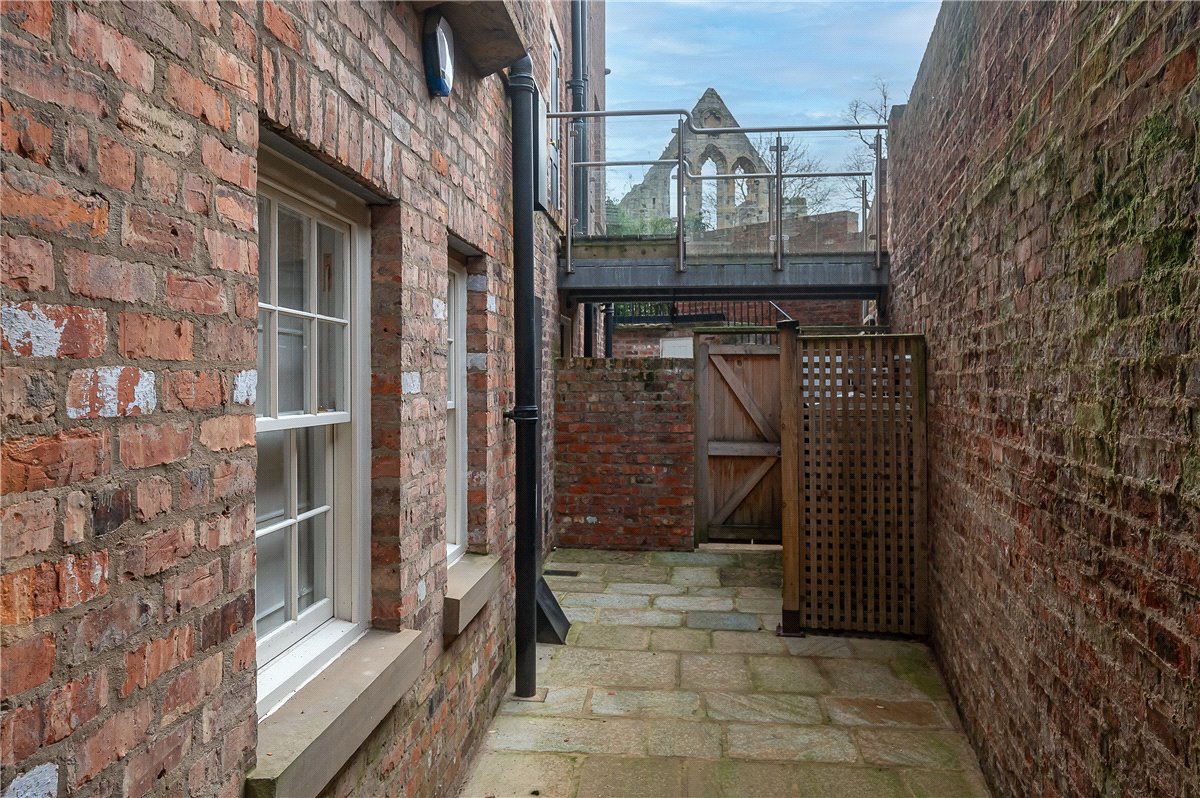 3 bedroom Flat, St. Leonards Place, York, YO1 - Available, Image 2