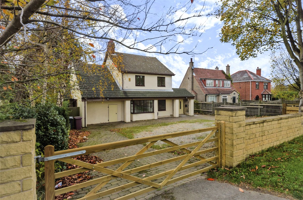 4 bedroom House, Chesterfield Road, Barlborough, S43 - Let Agreed