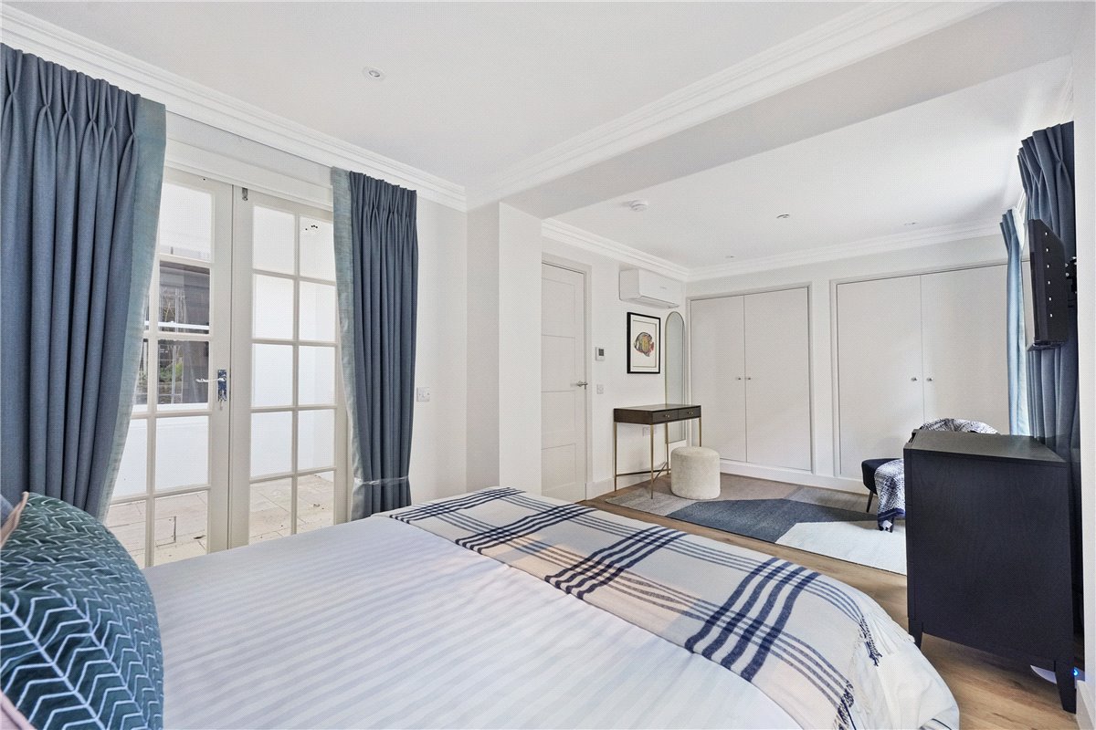 2 bedroom Maisonette, Beaufort Gardens, Knightsbridge, SW3 - Available, Image 5