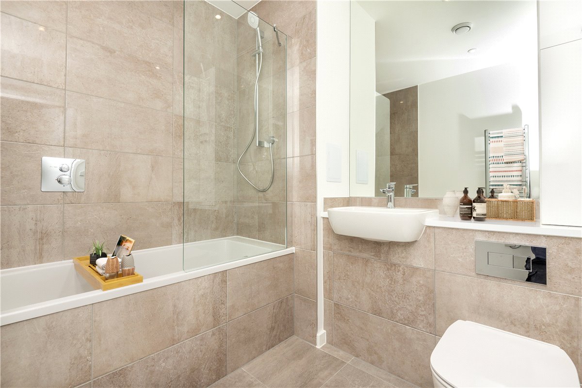 2 bedroom Flat, Heartwell Avenue, London, E16 - Let Agreed, Image 4