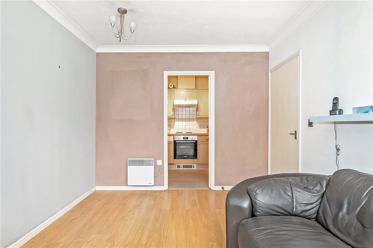 2 bedroom Flat, Sunbury-on-Thames, Surrey, TW16 - Available, Image 3