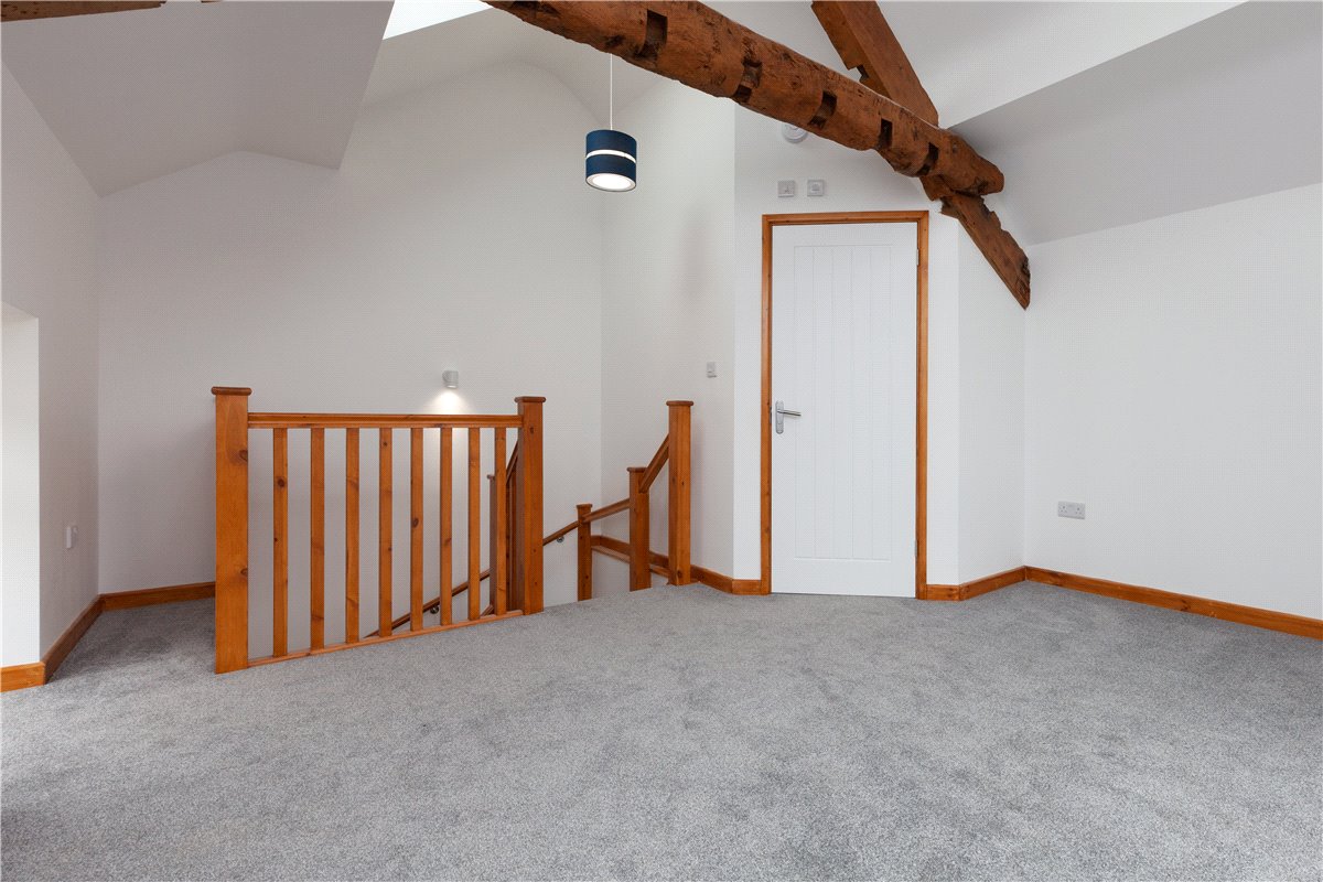 1 bedroom Maisonette, High Street, Witney, OX28 - , Image 8