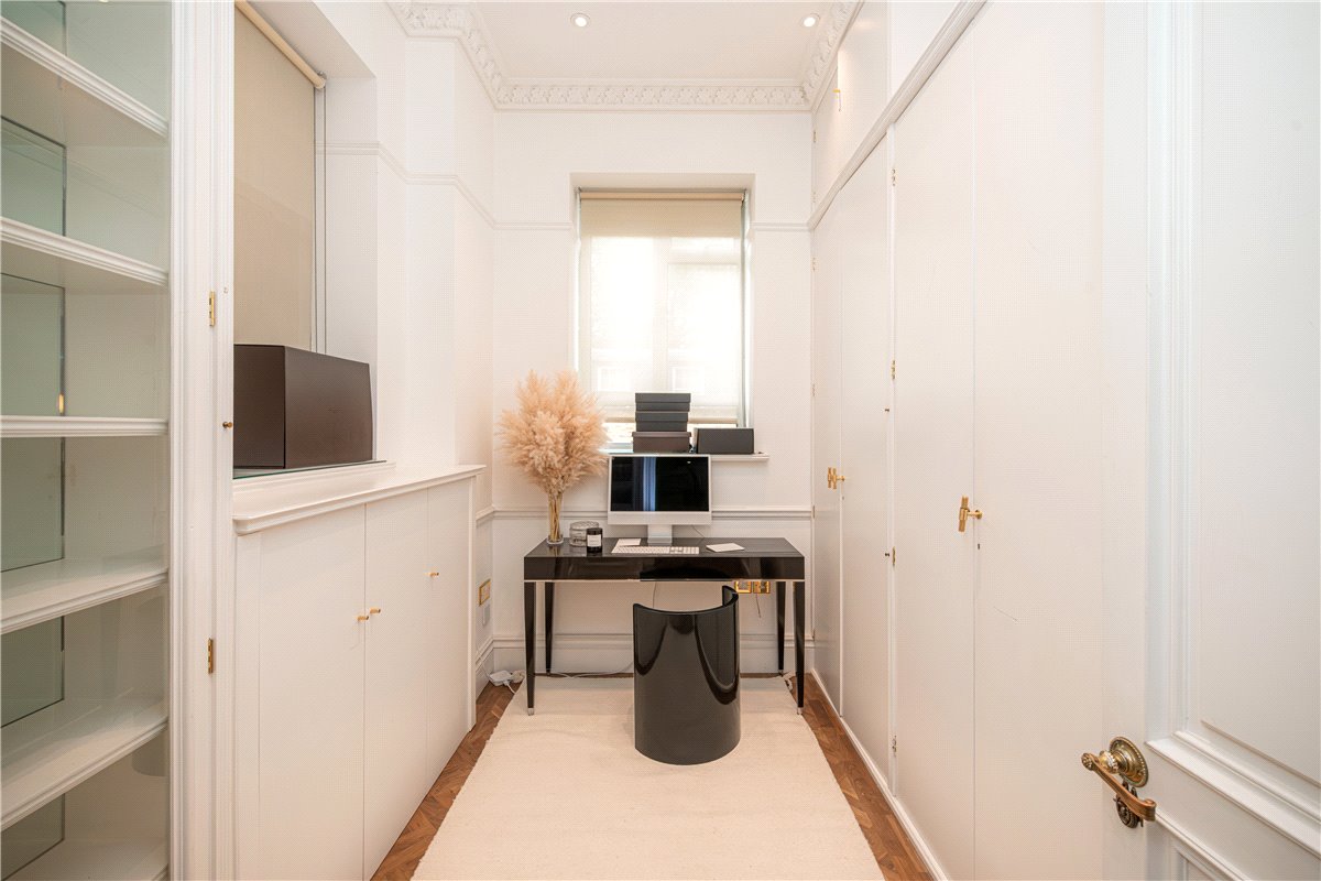 1 bedroom Flat, Upper Brook Street, Mayfair, W1K - Let Agreed, Image 17