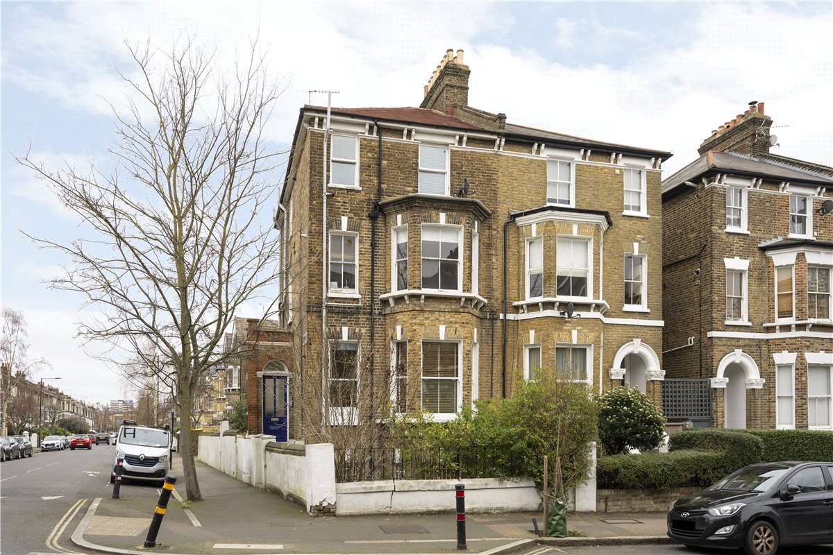 1 bedroom Flat, Gauden Road, London, SW4 - Sold, Image 2