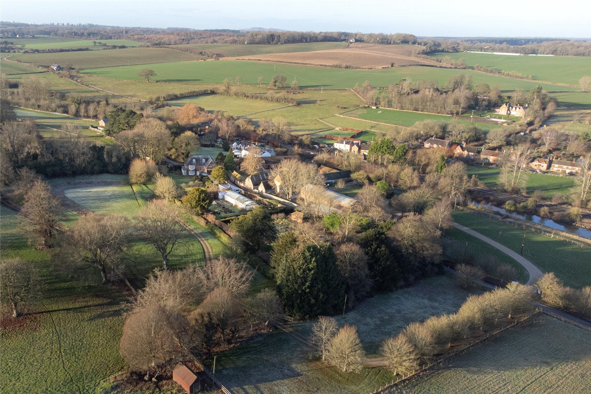 7 bedroom House, Little Bedwyn, Marlborough, SN8 - Available, Image 17
