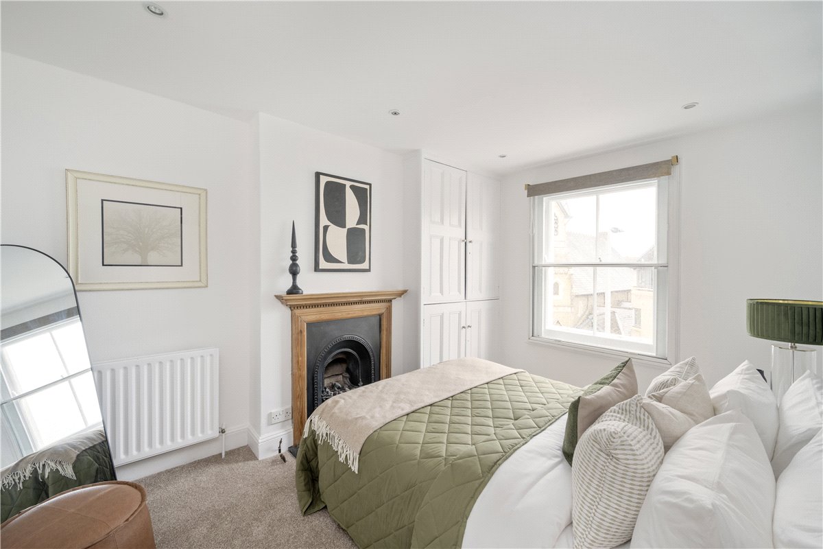 3 bedroom Flat, Trinity Road, Wandsworth Common, SW17 - Sold, Image 9