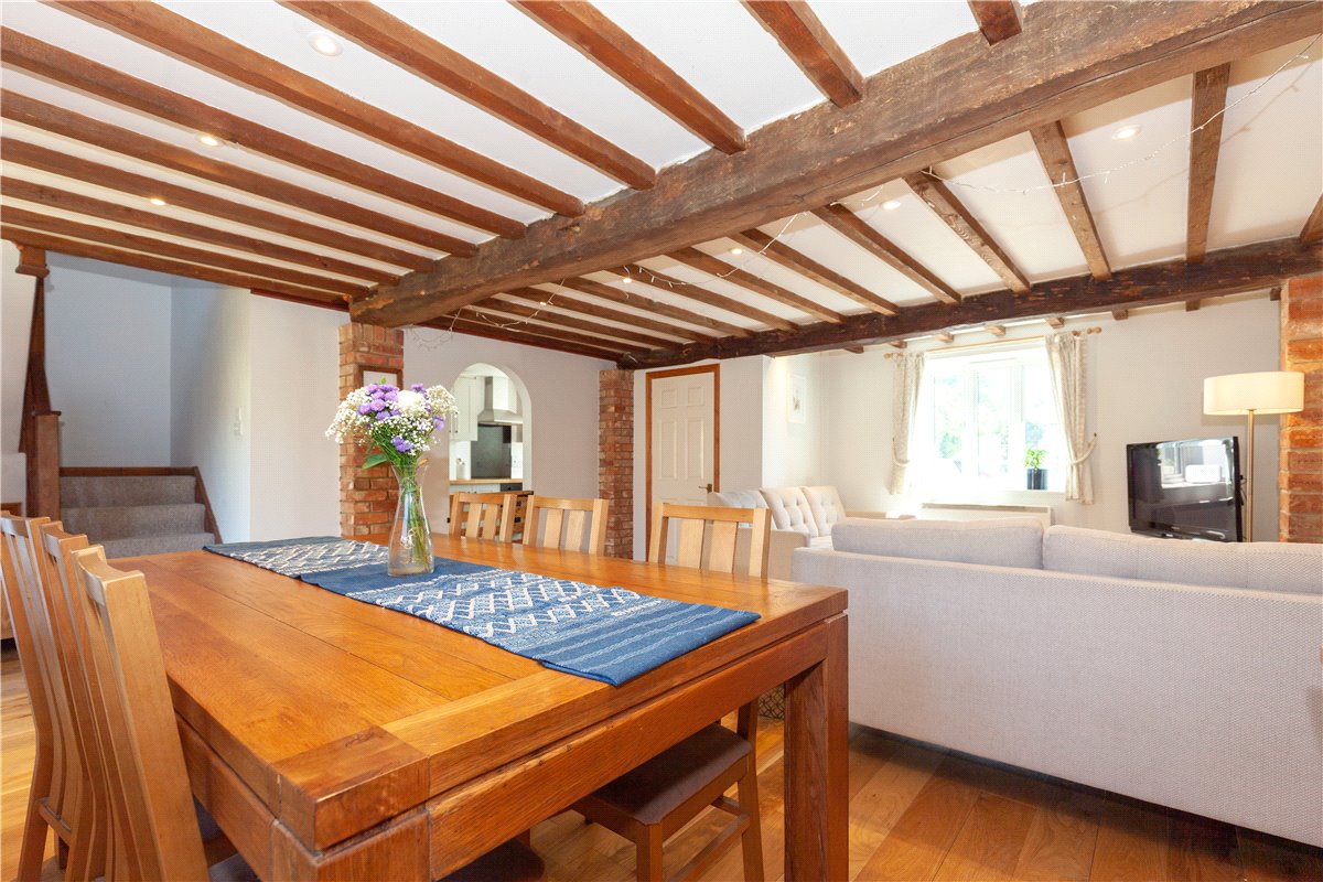 2 bedroom House, Heathfield, Bletchingdon, OX5 - , Image 2