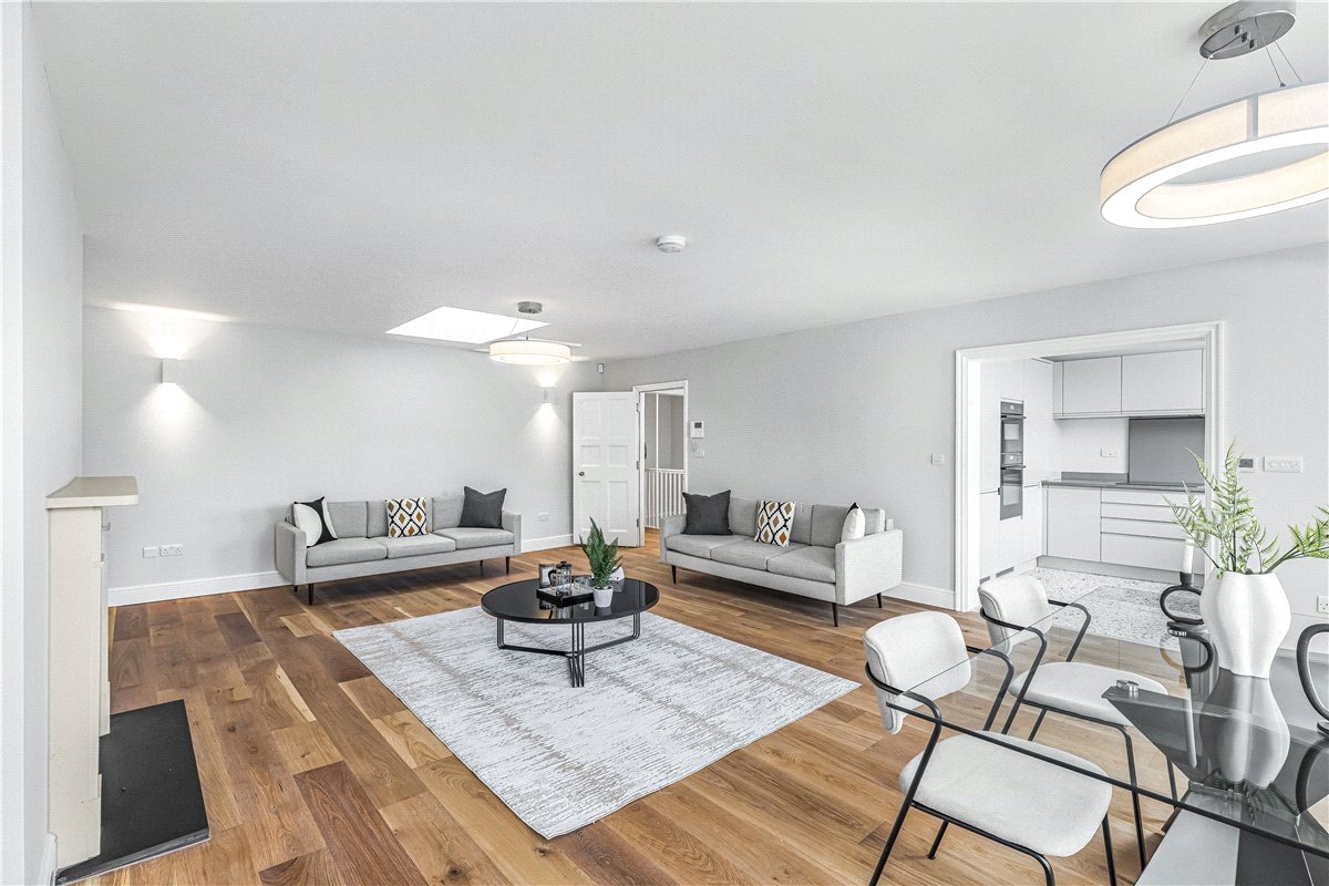 2 bedroom Flat, Wimpole Street, Marylebone, W1G - Available, Image 3